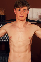 Aron Hozder at Gay Empire