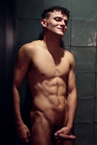 Aaron Elias at Men